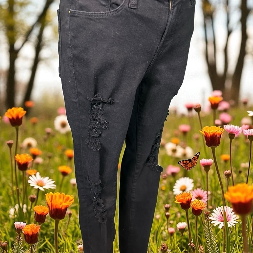 Frame Denim ‘Le Skinny De Jeanne’ in Distressed “Film Noir” Black Size 26 - Picture 14 of 16